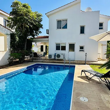 Cheerful 3 Bdr Near The Beach Villa *